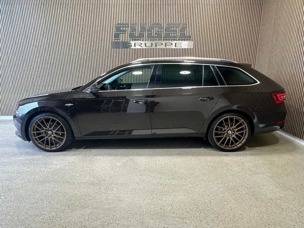 Skoda Superb 1.8 TSI DSG Laurin Klement Bi-XENON|AHK|L 06/2016-photo-2