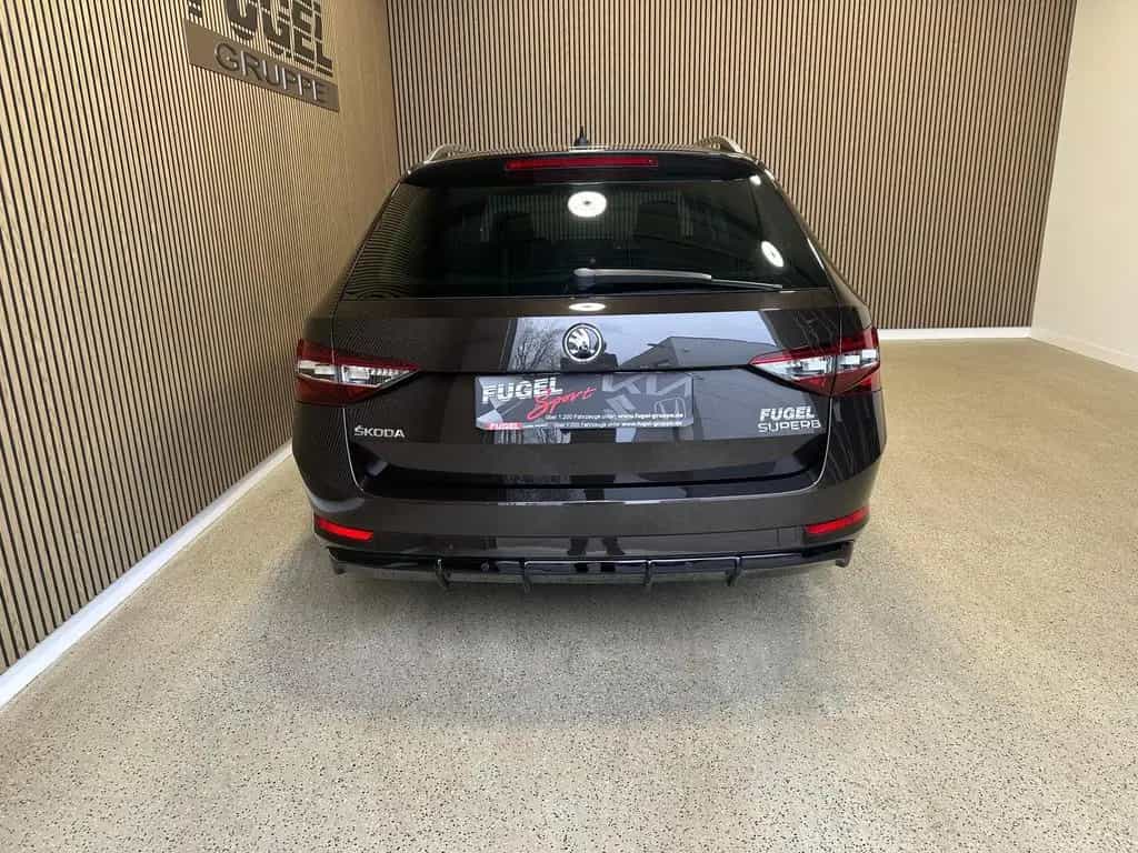 Skoda Superb 1.8 TSI DSG Laurin Klement Bi-XENON|AHK|L 06/2016-photo-27