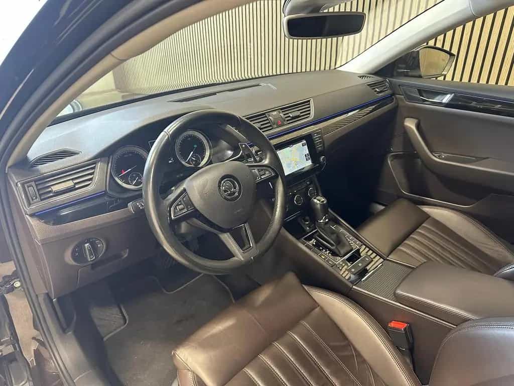 Skoda Superb 1.8 TSI DSG Laurin Klement Bi-XENON|AHK|L 06/2016-photo-6