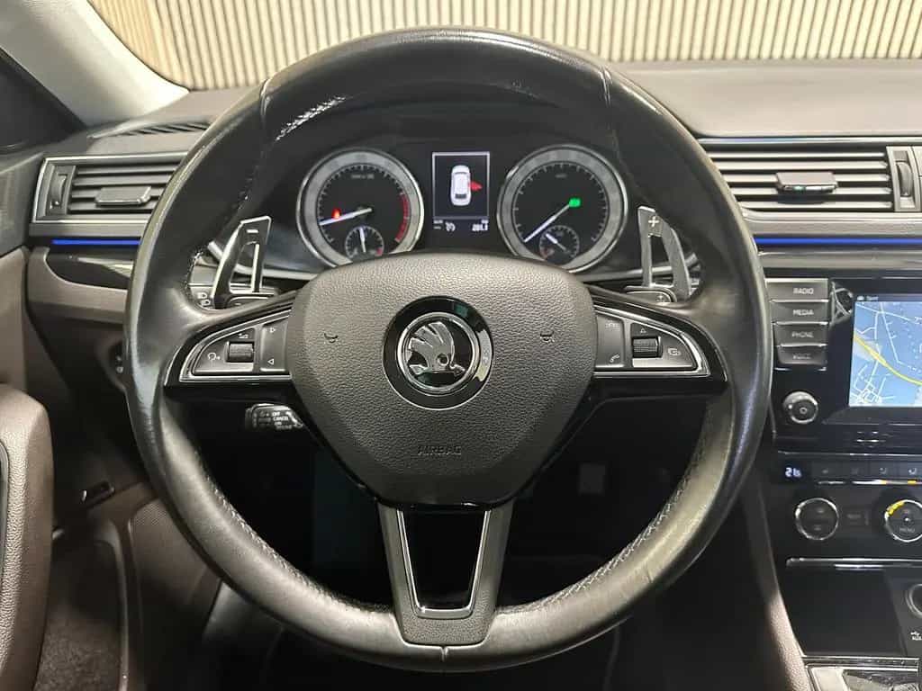 Skoda Superb 1.8 TSI DSG Laurin Klement Bi-XENON|AHK|L 06/2016-photo-8