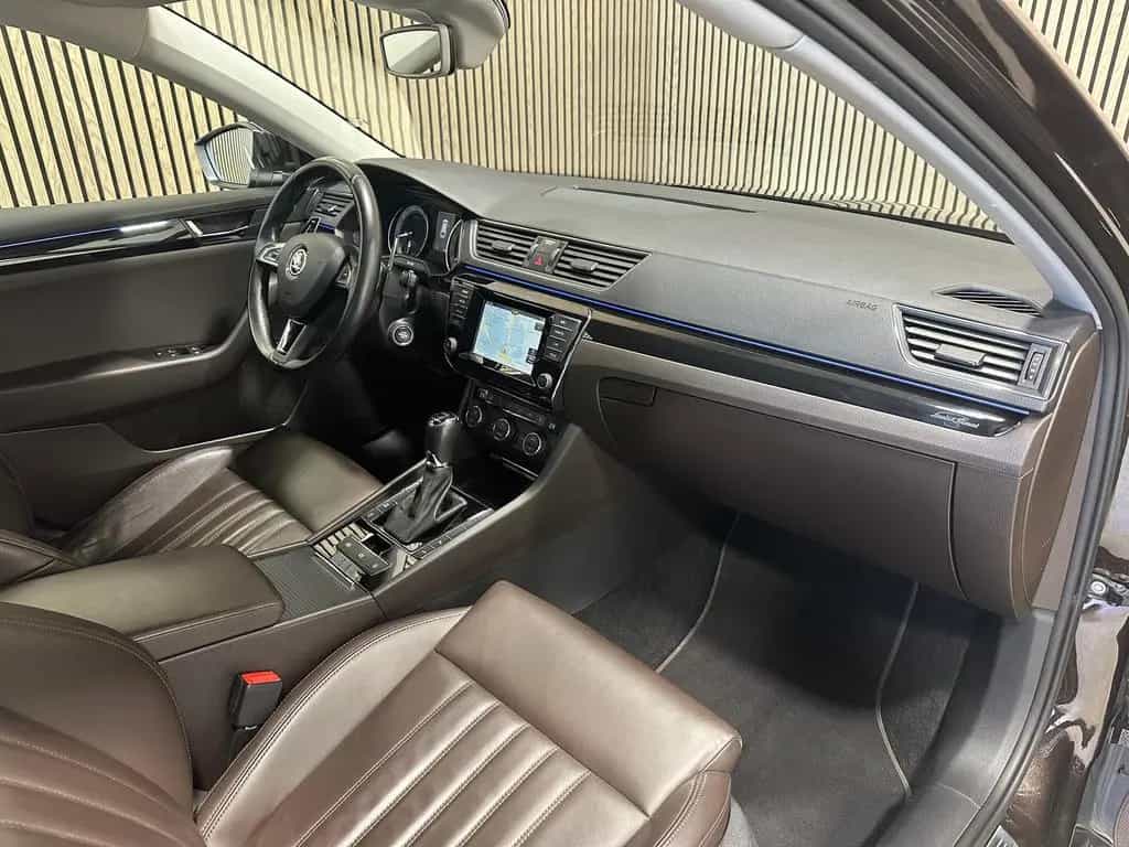 Skoda Superb 1.8 TSI DSG Laurin Klement Bi-XENON|AHK|L 06/2016-photo-9