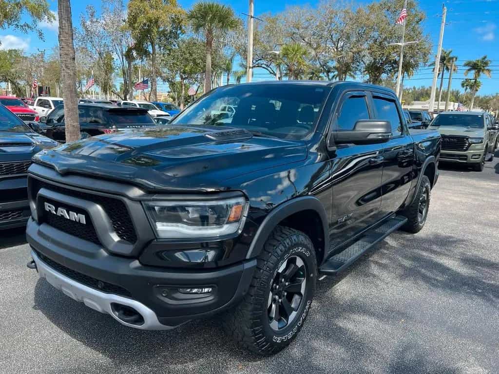 Dodge RAM Rebel 1500 4x4 CrewCab unfallfrei im Vorlauf 07/2023-photo-0