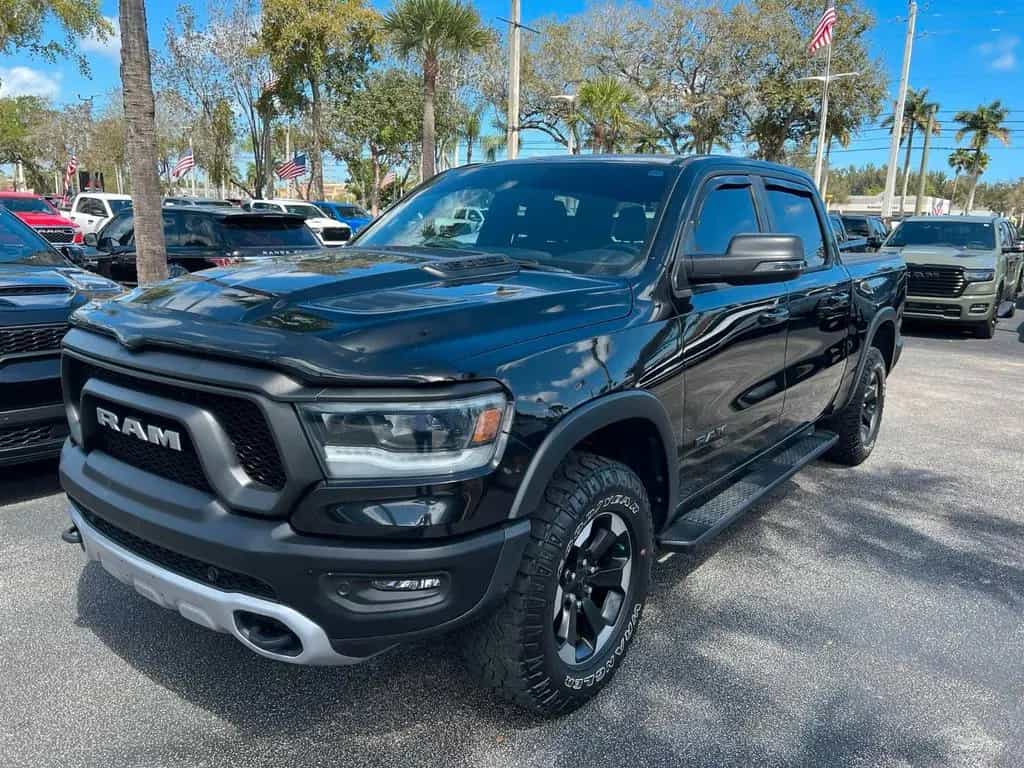 Dodge RAM Rebel 1500 4x4 CrewCab unfallfrei im Vorlauf 07/2023-photo-12