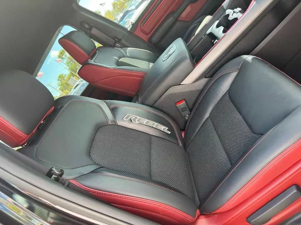 Dodge RAM Rebel 1500 4x4 CrewCab unfallfrei im Vorlauf 07/2023-photo-14