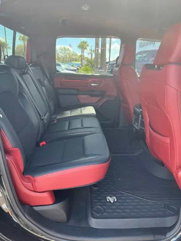Dodge RAM Rebel 1500 4x4 CrewCab unfallfrei im Vorlauf 07/2023-photo-20