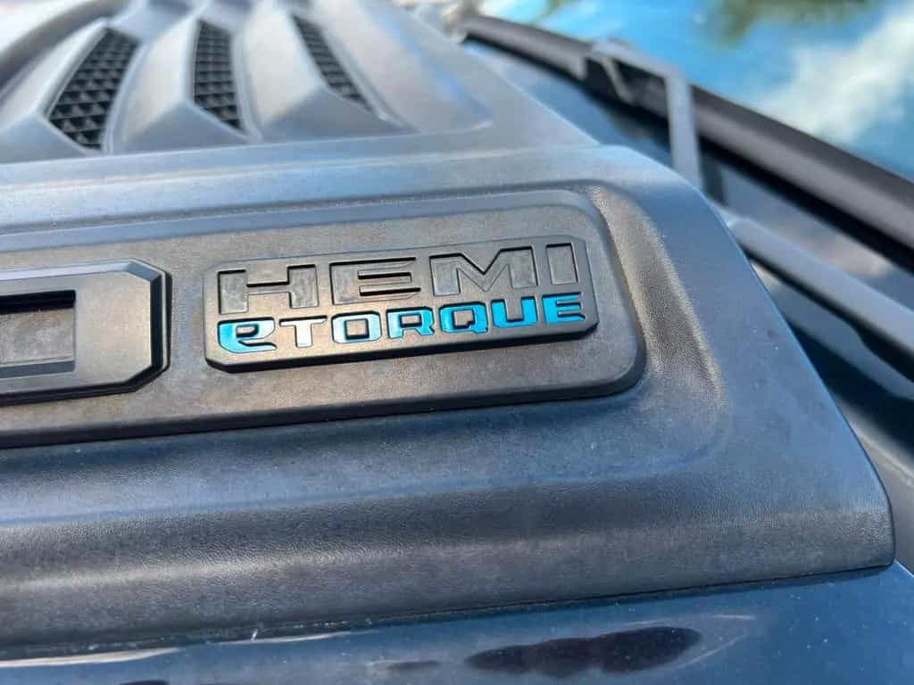 Dodge RAM Rebel 1500 4x4 CrewCab unfallfrei im Vorlauf 07/2023-photo-33