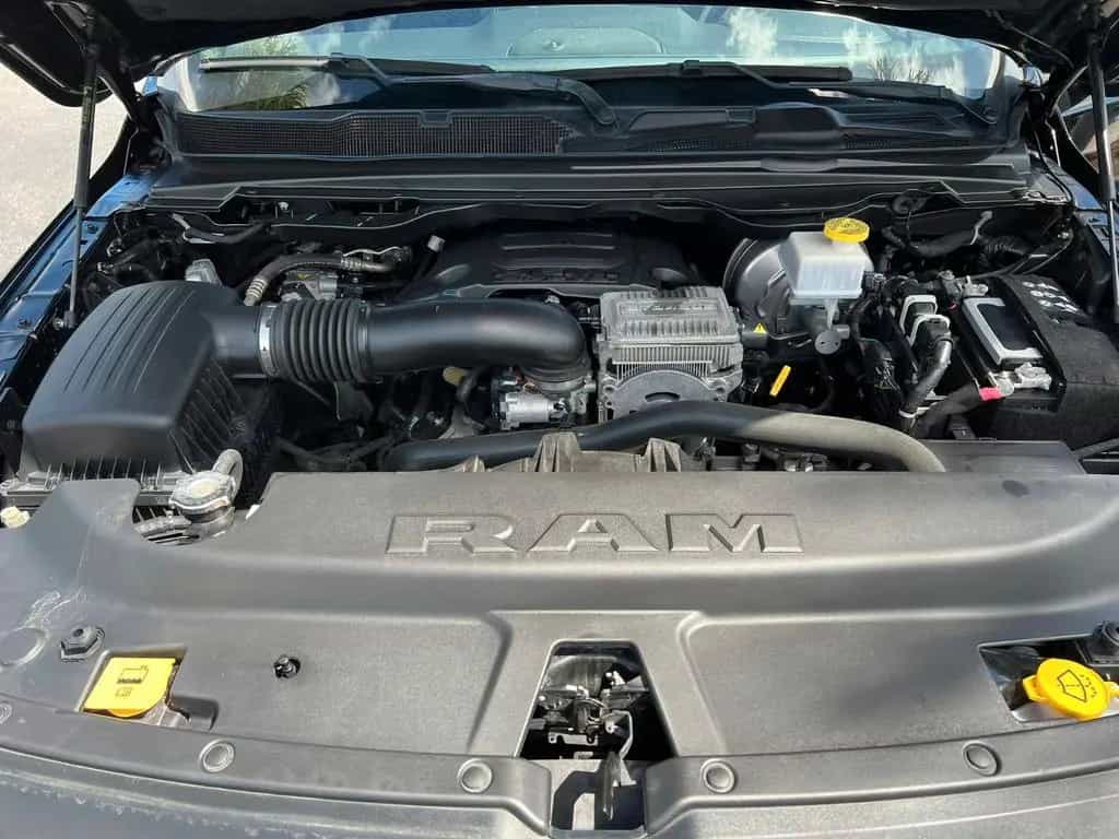 Dodge RAM Rebel 1500 4x4 CrewCab unfallfrei im Vorlauf 07/2023-photo-35