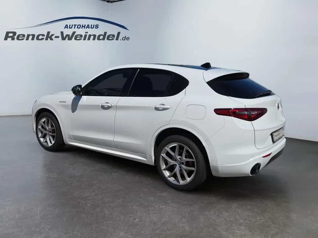Alfa Romeo Stelvio Veloce Q4 2.0 Turbo Sportpaket El. Fonds 09/2020-photo-2