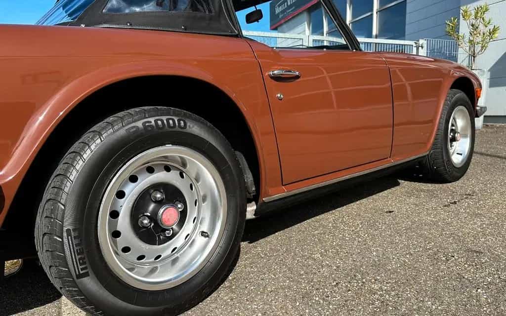 Triumph TR6 - außergewöhnlich schön - H-Zulassung 07/1976-photo-15