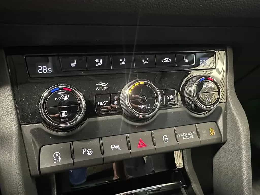 Skoda Kodiaq 2.0 TSI 4x4 DSG Tour LED|PANO|AHK|19Z 09/2022-photo-16