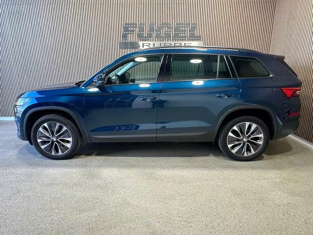 Skoda Kodiaq 2.0 TSI 4x4 DSG Tour LED|PANO|AHK|19Z 09/2022-photo-2