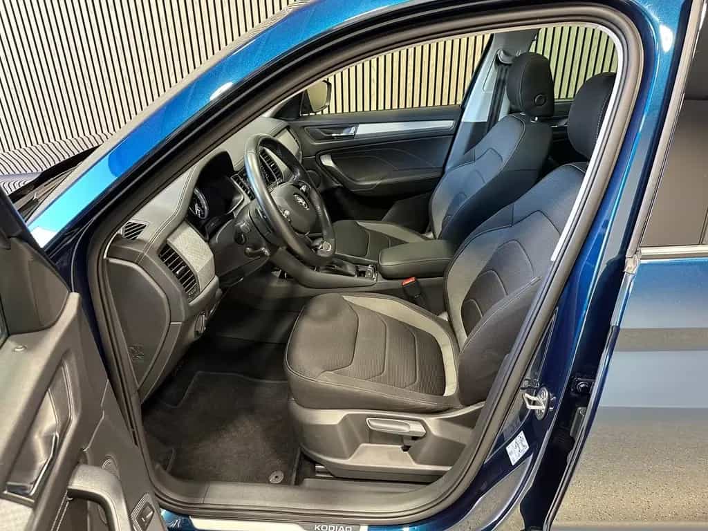Skoda Kodiaq 2.0 TSI 4x4 DSG Tour LED|PANO|AHK|19Z 09/2022-photo-4