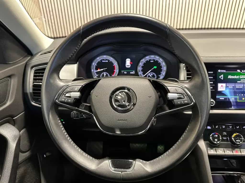 Skoda Kodiaq 2.0 TSI 4x4 DSG Tour LED|PANO|AHK|19Z 09/2022-photo-7