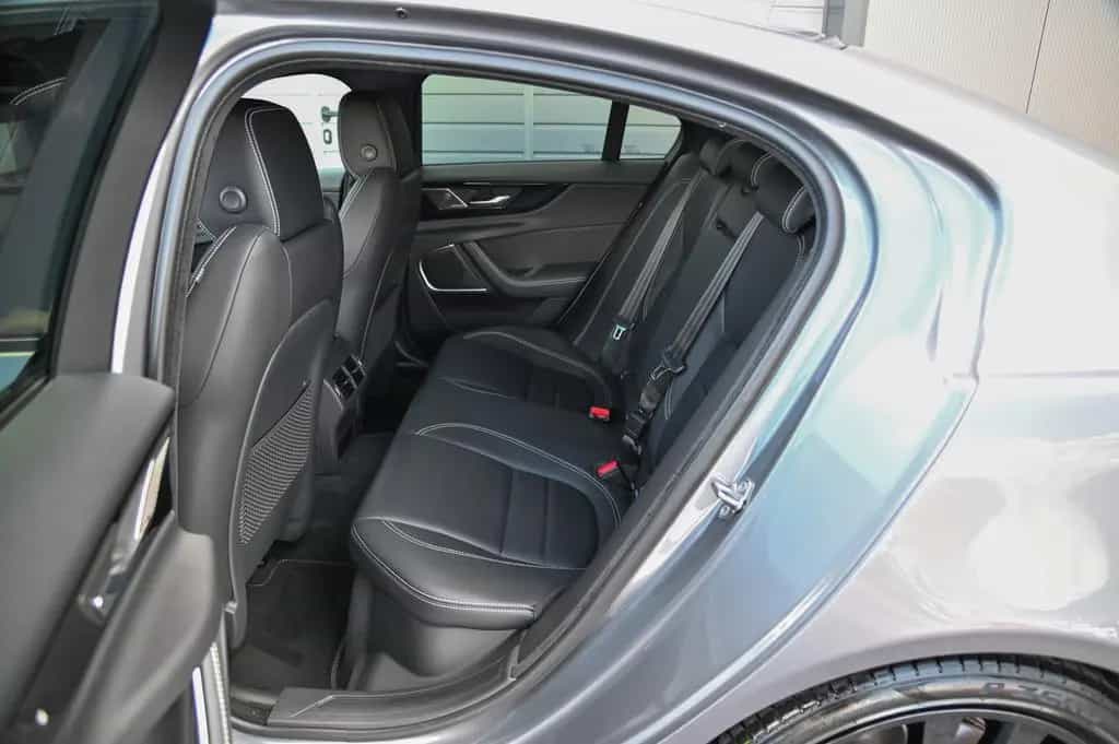 Jaguar XE P250 Edition R-Dynamic Black Pack* Meridian* 06/2023-photo-15