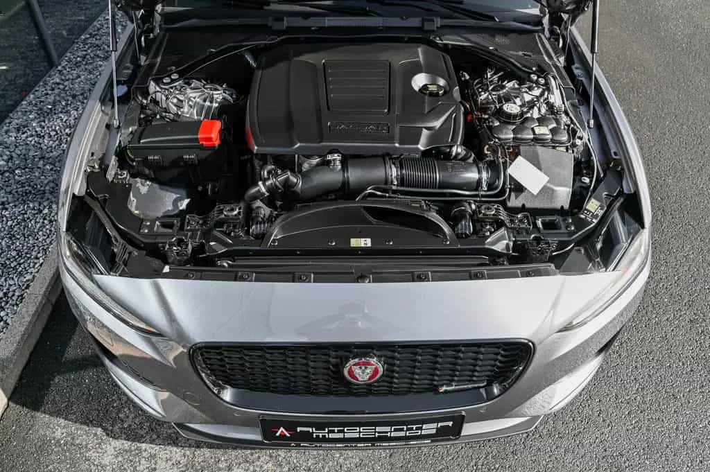 Jaguar XE P250 Edition R-Dynamic Black Pack* Meridian* 06/2023-photo-6