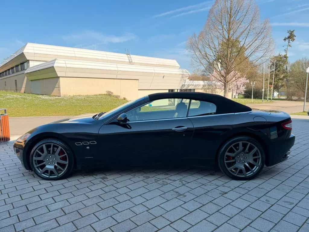 Maserati GranCabrio Sport 4.7 V8 / AUTOMATIK/XENON/BOSE/ 06/2010-photo-1