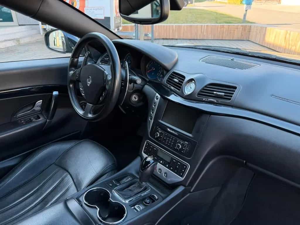 Maserati GranCabrio Sport 4.7 V8 / AUTOMATIK/XENON/BOSE/ 06/2010-photo-11