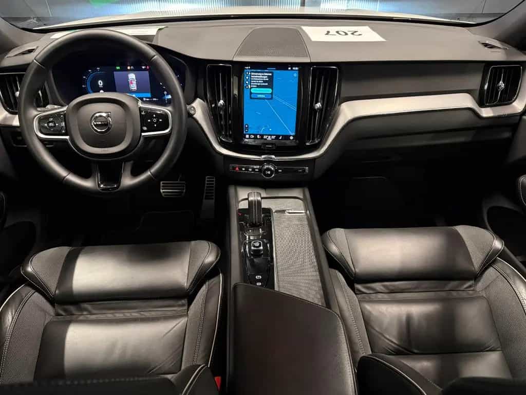 Volvo XC60 R-Design AWD *AHK*360*Standhzg*HIFI* 11/2021-photo-10