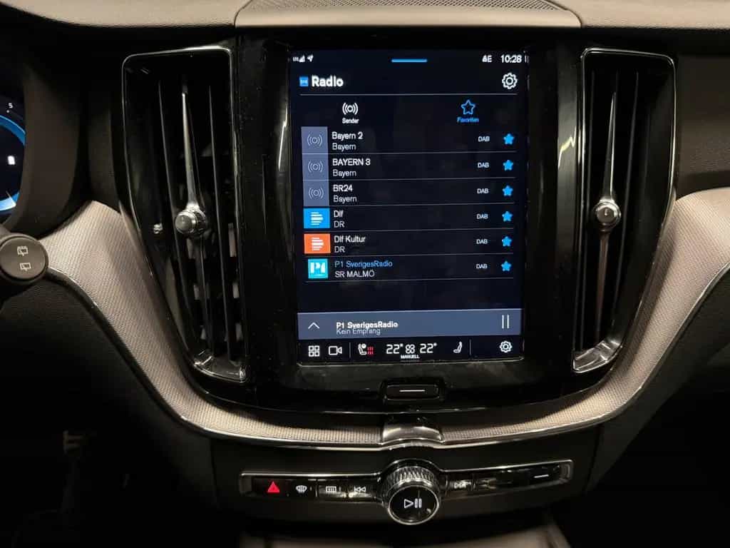 Volvo XC60 R-Design AWD *AHK*360*Standhzg*HIFI* 11/2021-photo-14