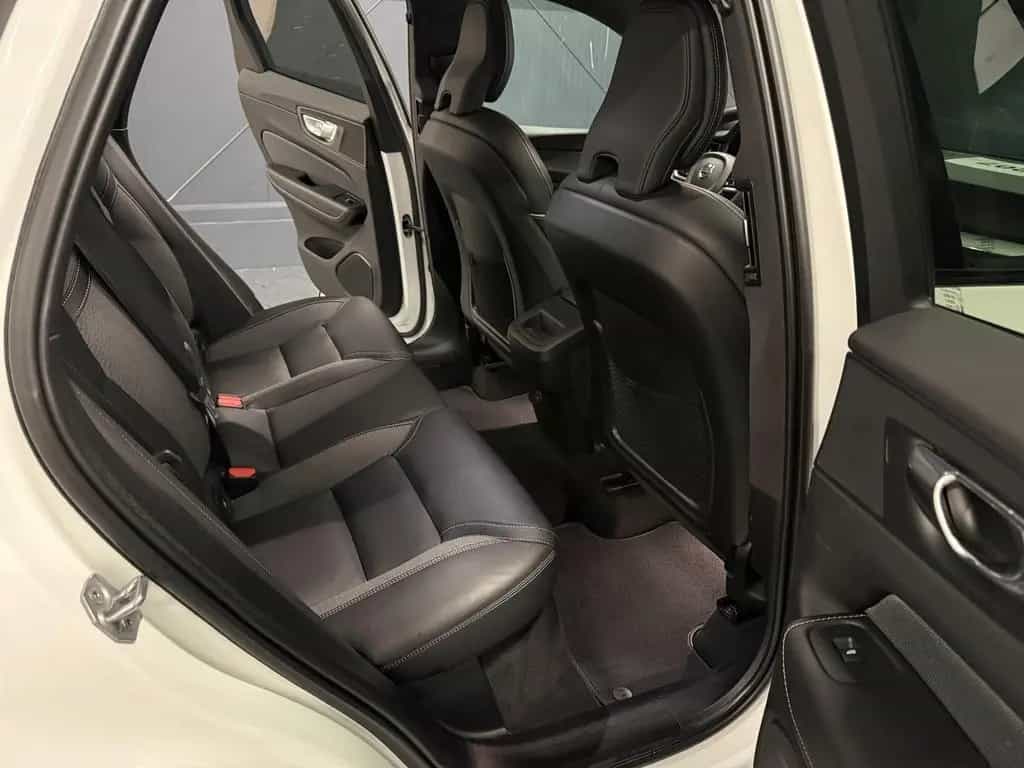Volvo XC60 R-Design AWD *AHK*360*Standhzg*HIFI* 11/2021-photo-25