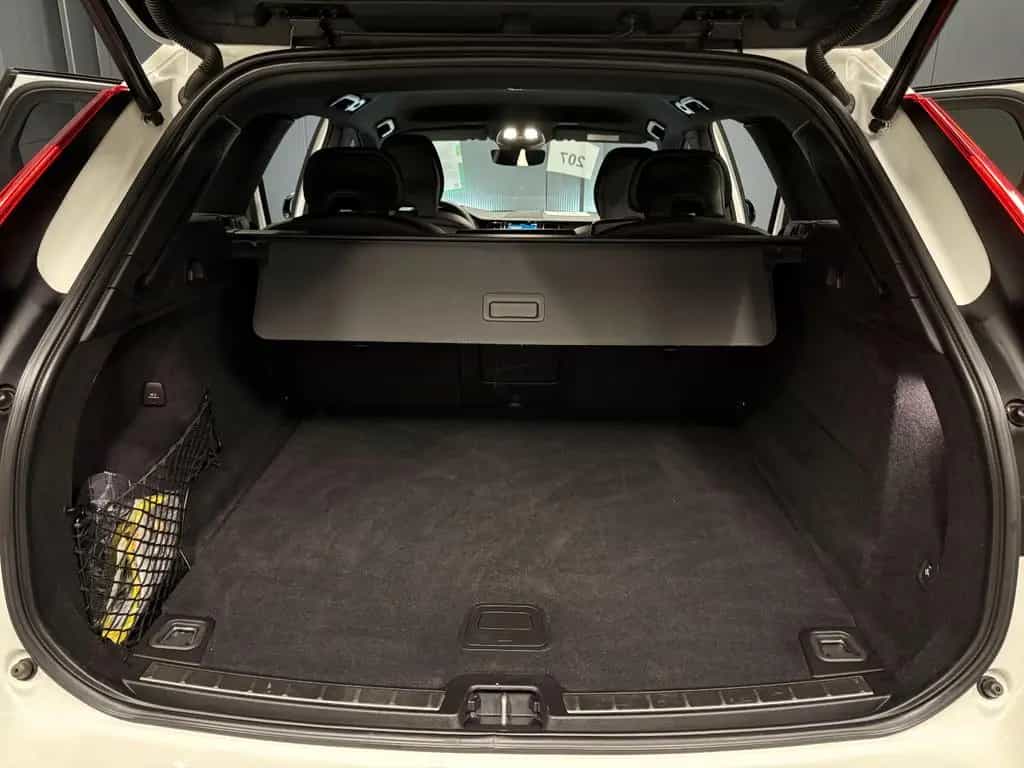 Volvo XC60 R-Design AWD *AHK*360*Standhzg*HIFI* 11/2021-photo-27