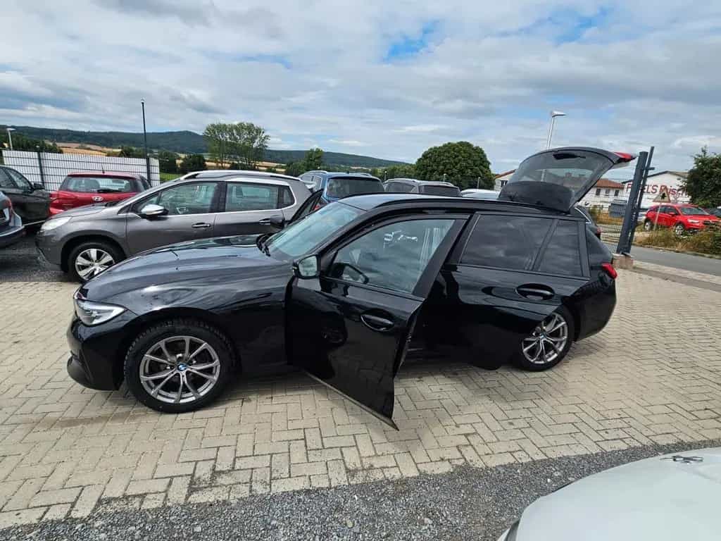 BMW 320 Baureihe 3 Touring 320 d xDrive Advantage 12/2020-photo-15