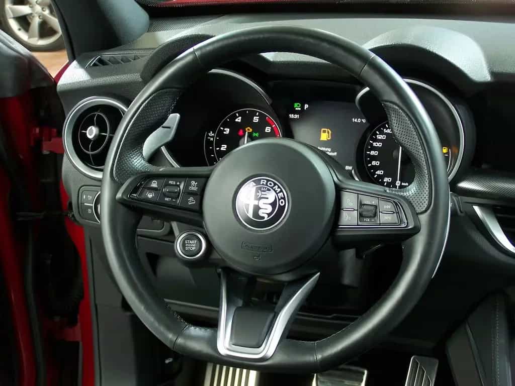 Alfa Romeo Stelvio Veloce Q4 LEDER+NAV+ACC+R20+SPORT-PAKET 04/2021-photo-7