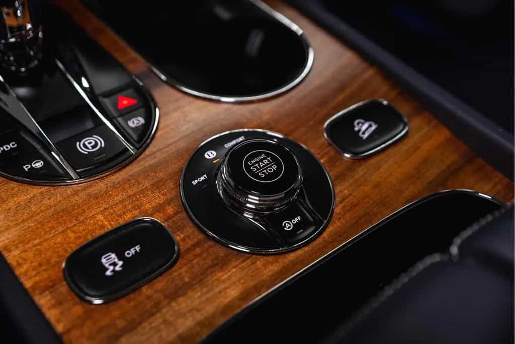 Bentley Bentayga EWB Azure V8 |Touring Spec|Comfort Spec 09/2023-photo-30