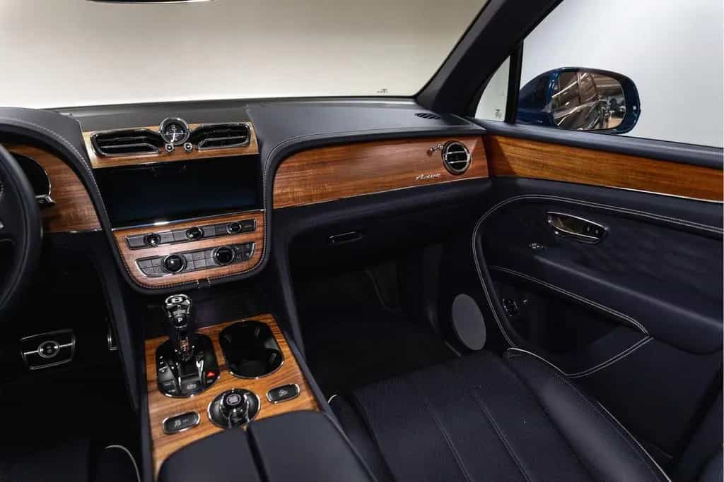 Bentley Bentayga EWB Azure V8 |Touring Spec|Comfort Spec 09/2023-photo-42