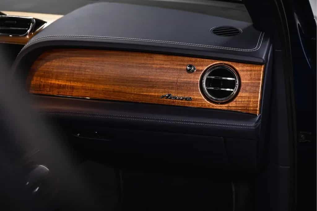Bentley Bentayga EWB Azure V8 |Touring Spec|Comfort Spec 09/2023-photo-45