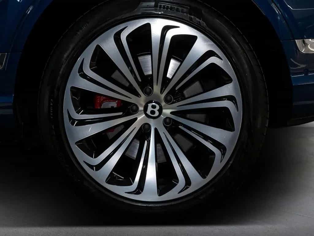 Bentley Bentayga EWB Azure V8 |Touring Spec|Comfort Spec 09/2023-photo-7