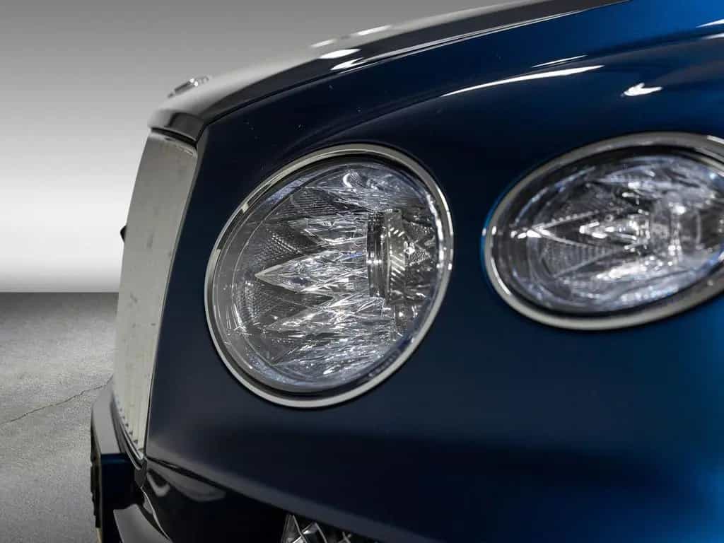 Bentley Bentayga EWB Azure V8 |Touring Spec|Comfort Spec 09/2023-photo-8
