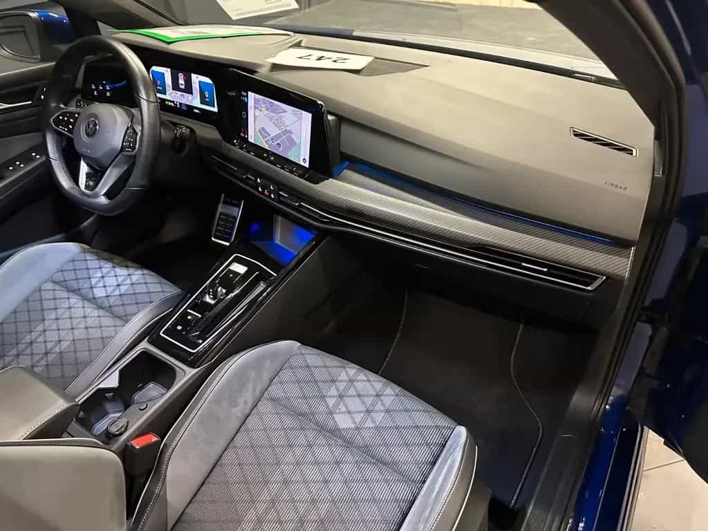 Volkswagen Golf Variant R-Line 4Motion*PANORAMA*AHK*Standhz 10/2022-photo-11