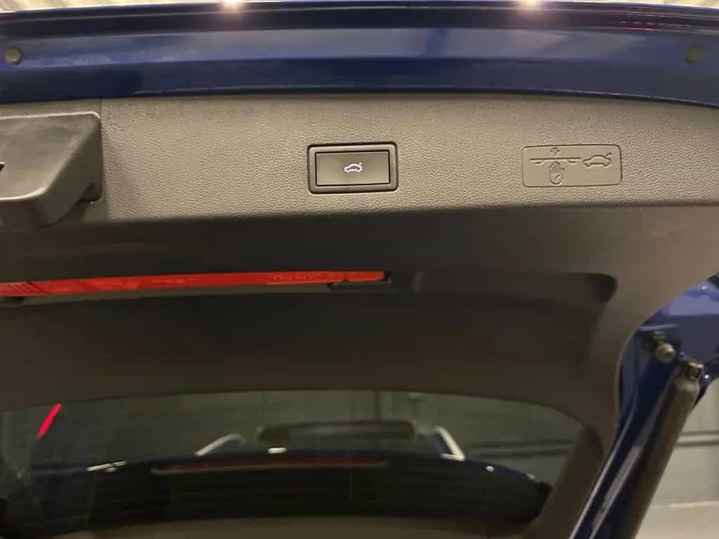 Volkswagen Golf Variant R-Line 4Motion*PANORAMA*AHK*Standhz 10/2022-photo-33