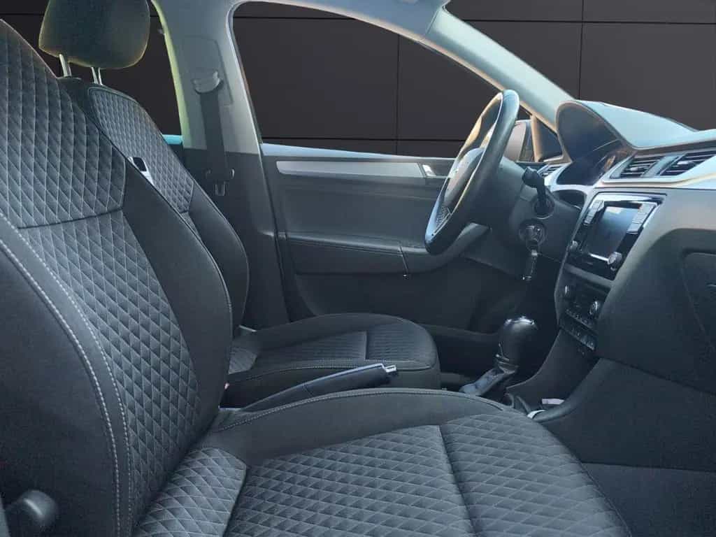 Skoda Rapid Spaceback Drive SHZ, Parksensoren 06/2017-photo-14