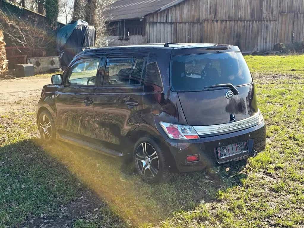 Daihatsu Materia 1.5, seltene Farbe, HU 02/28, viel Neues 12/2006-photo-4