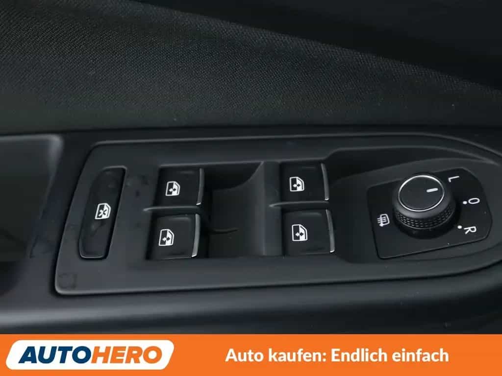 Volkswagen Golf 1.5 eTSI ACT Style Aut.*NAV*HUD*LED*ACC*CAM*PDC* 06/2020-photo-27