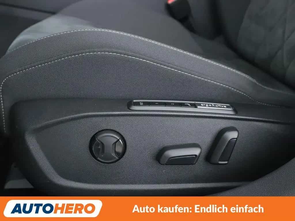 Volkswagen Golf 1.5 eTSI ACT Style Aut.*NAV*HUD*LED*ACC*CAM*PDC* 06/2020-photo-28