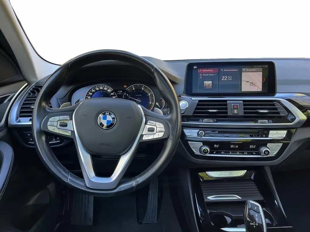 BMW X3 xDrive20d AHK 360° HEAD-UP PANO RFK HIFI LED 08/2019-photo-9