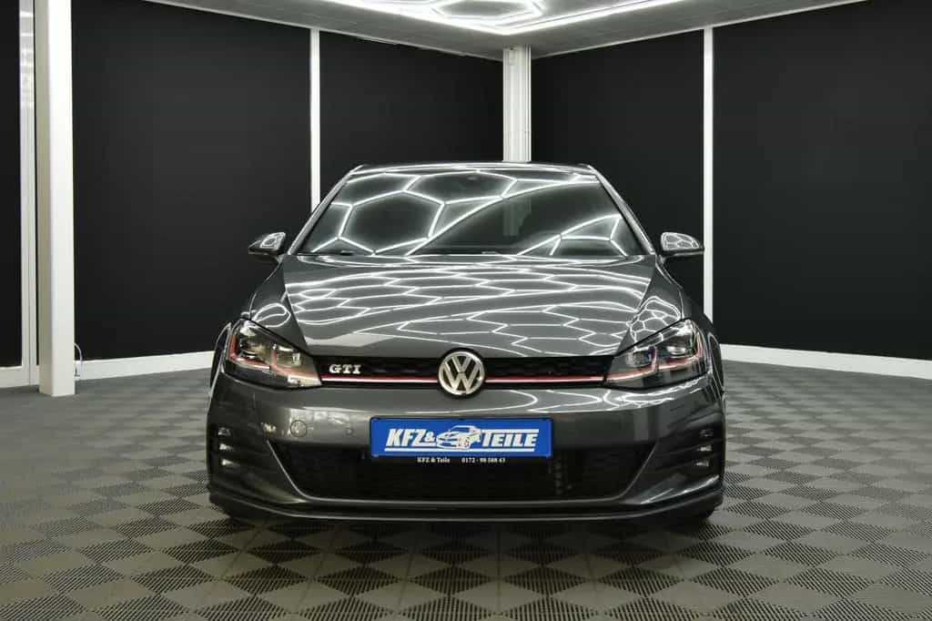 Volkswagen Golf VII Lim. GTI 275 PS LED Navi ACC DAB+ RFK 01/2018-photo-1