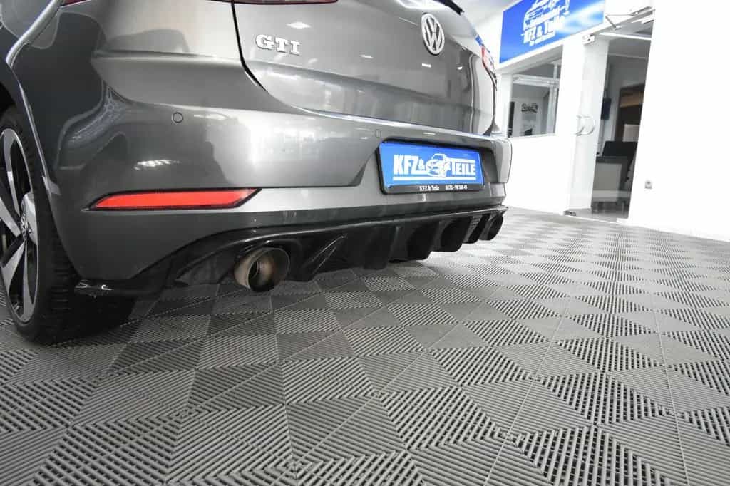 Volkswagen Golf VII Lim. GTI 275 PS LED Navi ACC DAB+ RFK 01/2018-photo-17