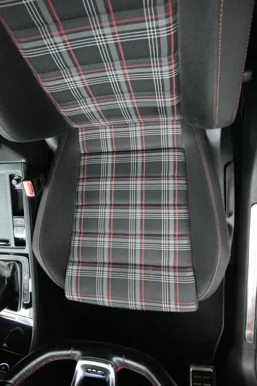 Volkswagen Golf VII Lim. GTI 275 PS LED Navi ACC DAB+ RFK 01/2018-photo-25