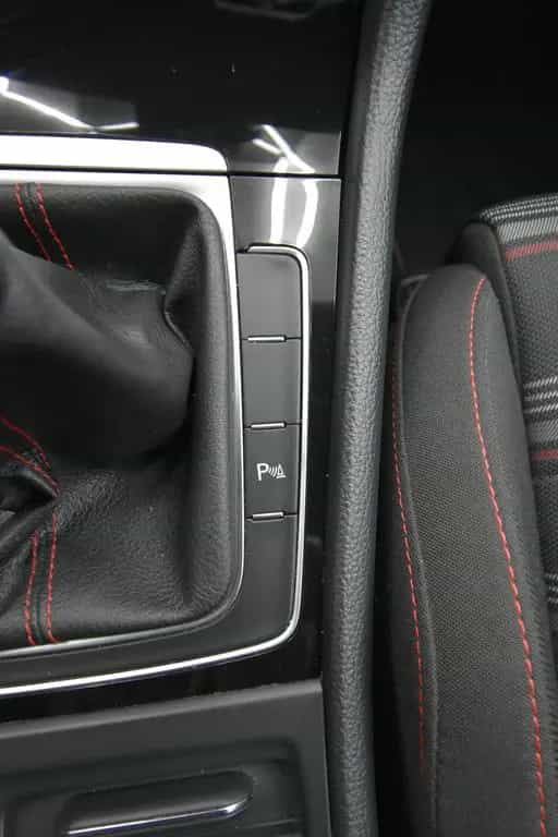 Volkswagen Golf VII Lim. GTI 275 PS LED Navi ACC DAB+ RFK 01/2018-photo-30