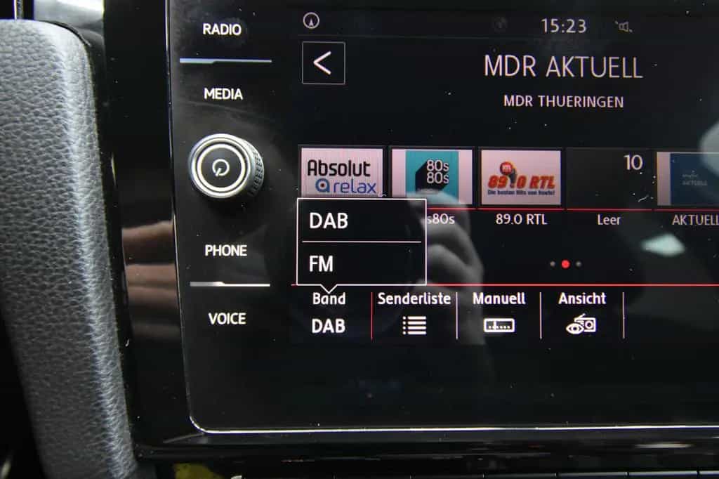 Volkswagen Golf VII Lim. GTI 275 PS LED Navi ACC DAB+ RFK 01/2018-photo-36