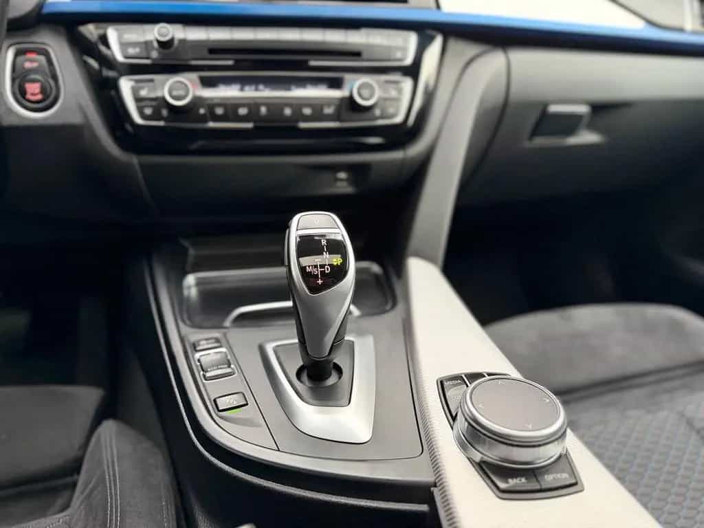 BMW 4 Series 430D M Paket Coupe X-Drive 04/2020-photo-11