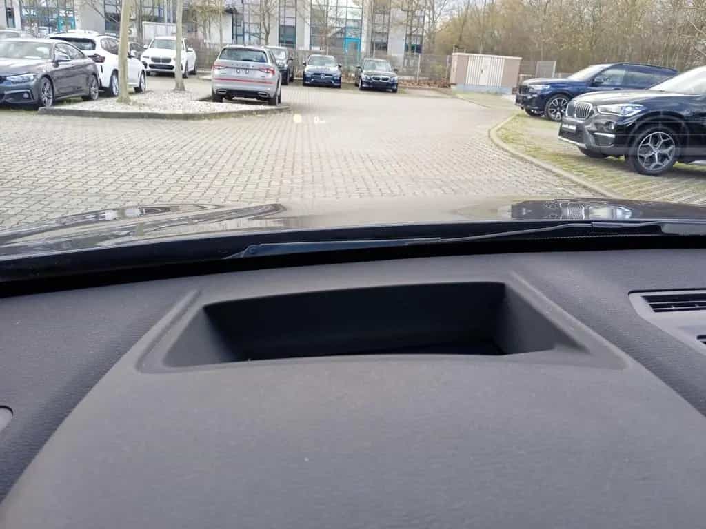 BMW X1 sDrive18i*RFK*HuD*DAB*Navi*Panorama* 12/2021-photo-16