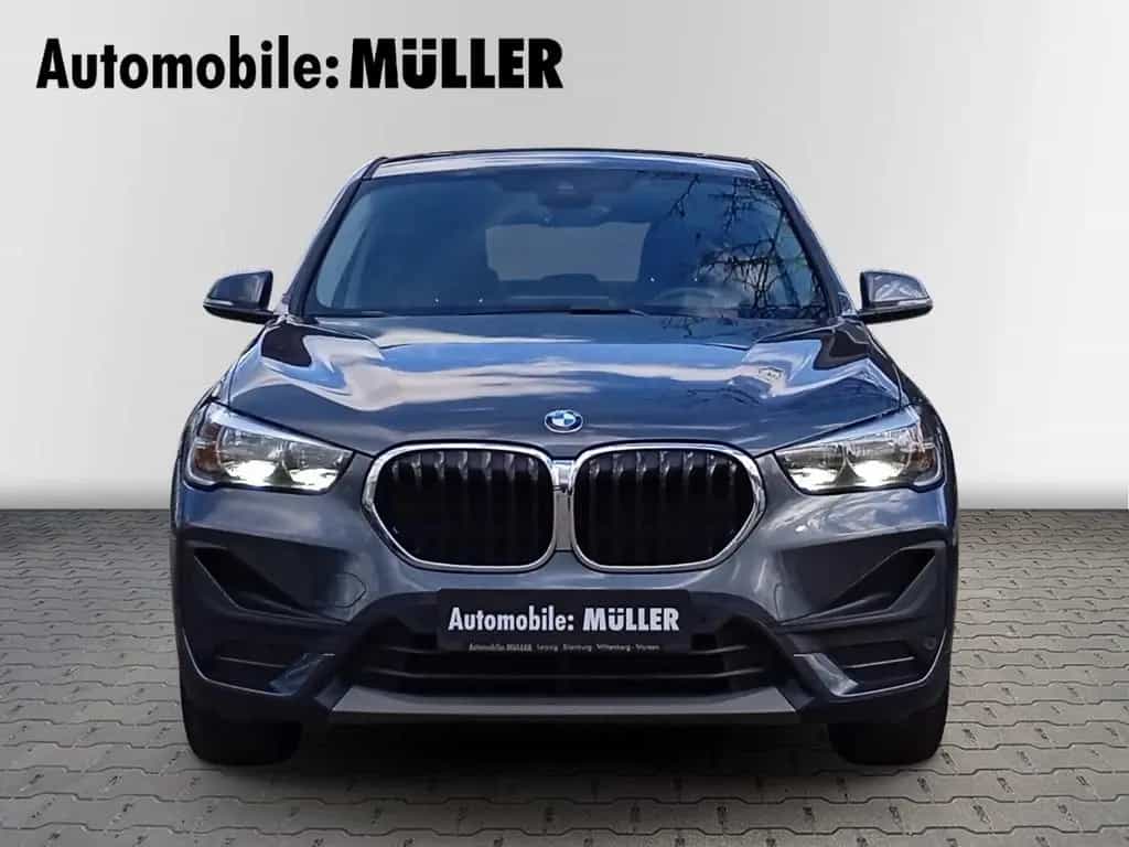 BMW X1 sDrive18i*RFK*HuD*DAB*Navi*Panorama* 12/2021-photo-2
