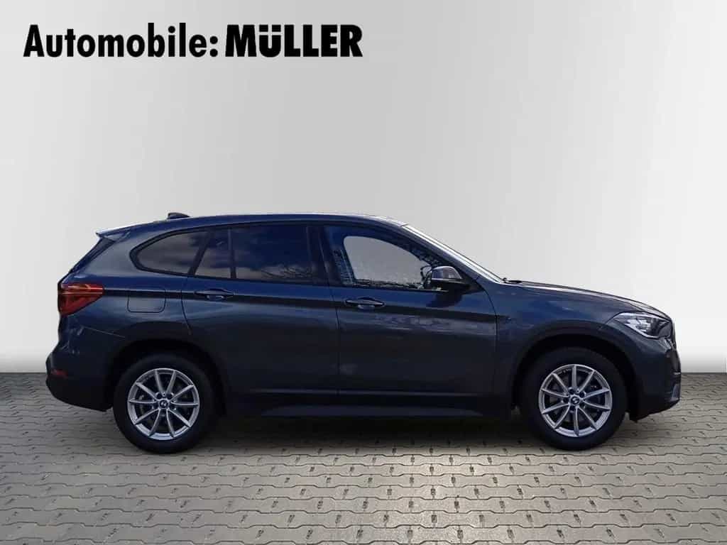 BMW X1 sDrive18i*RFK*HuD*DAB*Navi*Panorama* 12/2021-photo-3