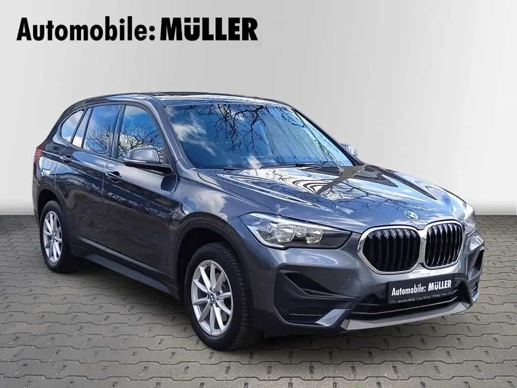 BMW X1 sDrive18i*RFK*HuD*DAB*Navi*Panorama* 12/2021-photo-8