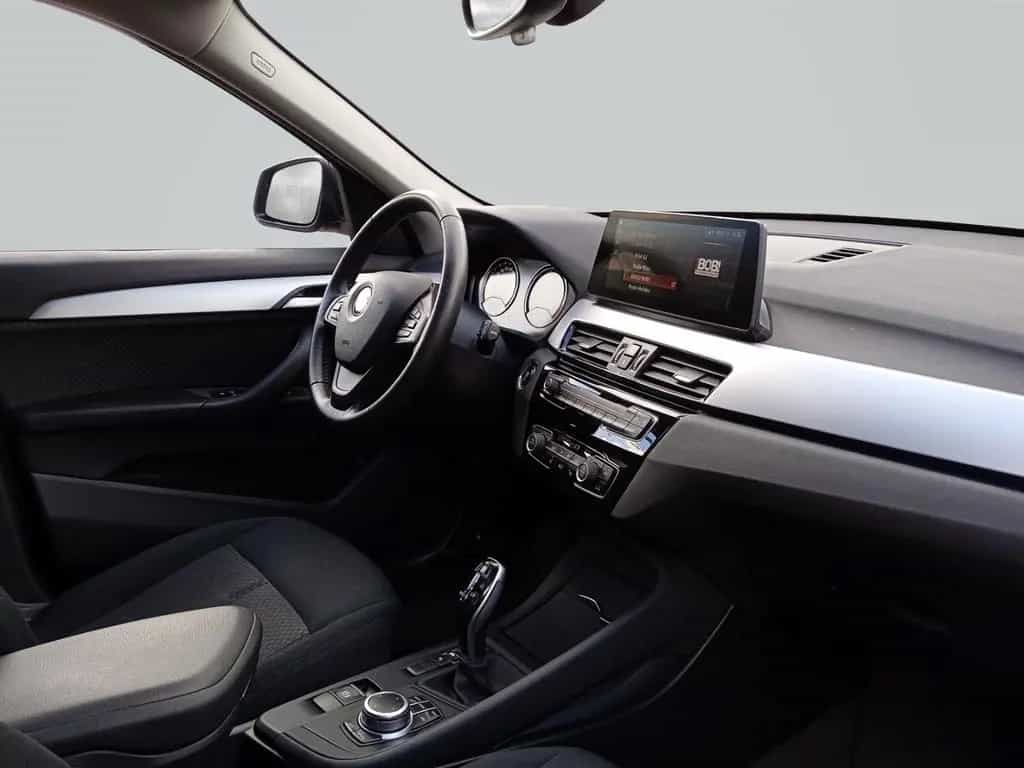 BMW X1 sDrive18i*RFK*HuD*DAB*Navi*Panorama* 12/2021-photo-9
